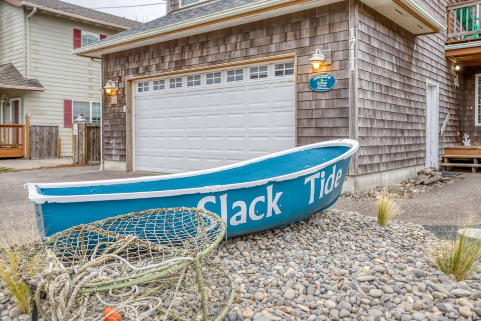 Slack Tide - Meredith Lodging House in Seaside