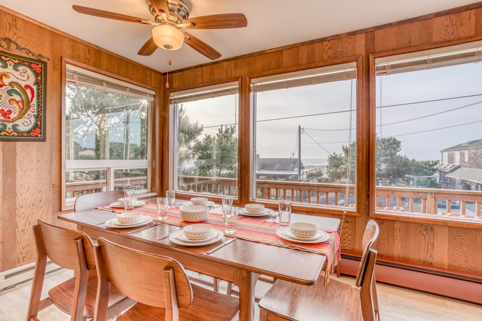 The Viking MCA 410 - Meredith Lodging House in Manzanita
