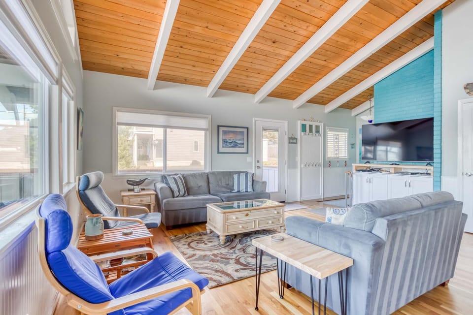 Captains Quarters House in Lincoln City