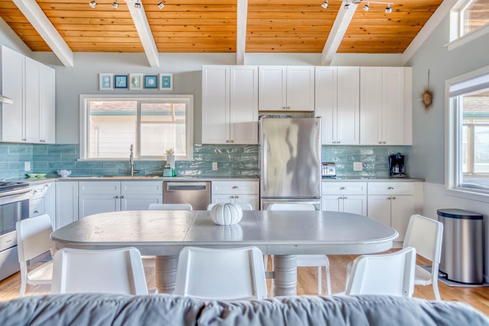 Captains Quarters House in Lincoln City