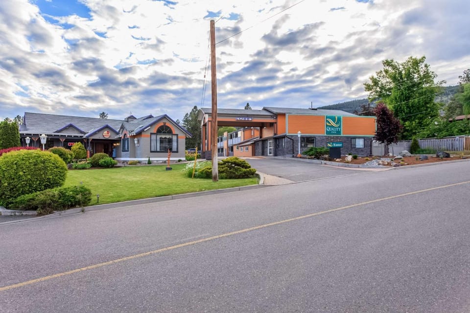 Property building, On site