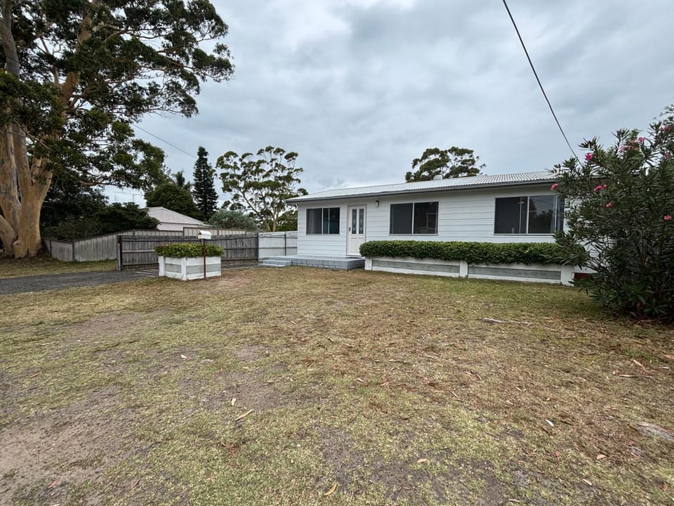 Watts @ Callala Beach-Pet Friendly House in Callala Bay