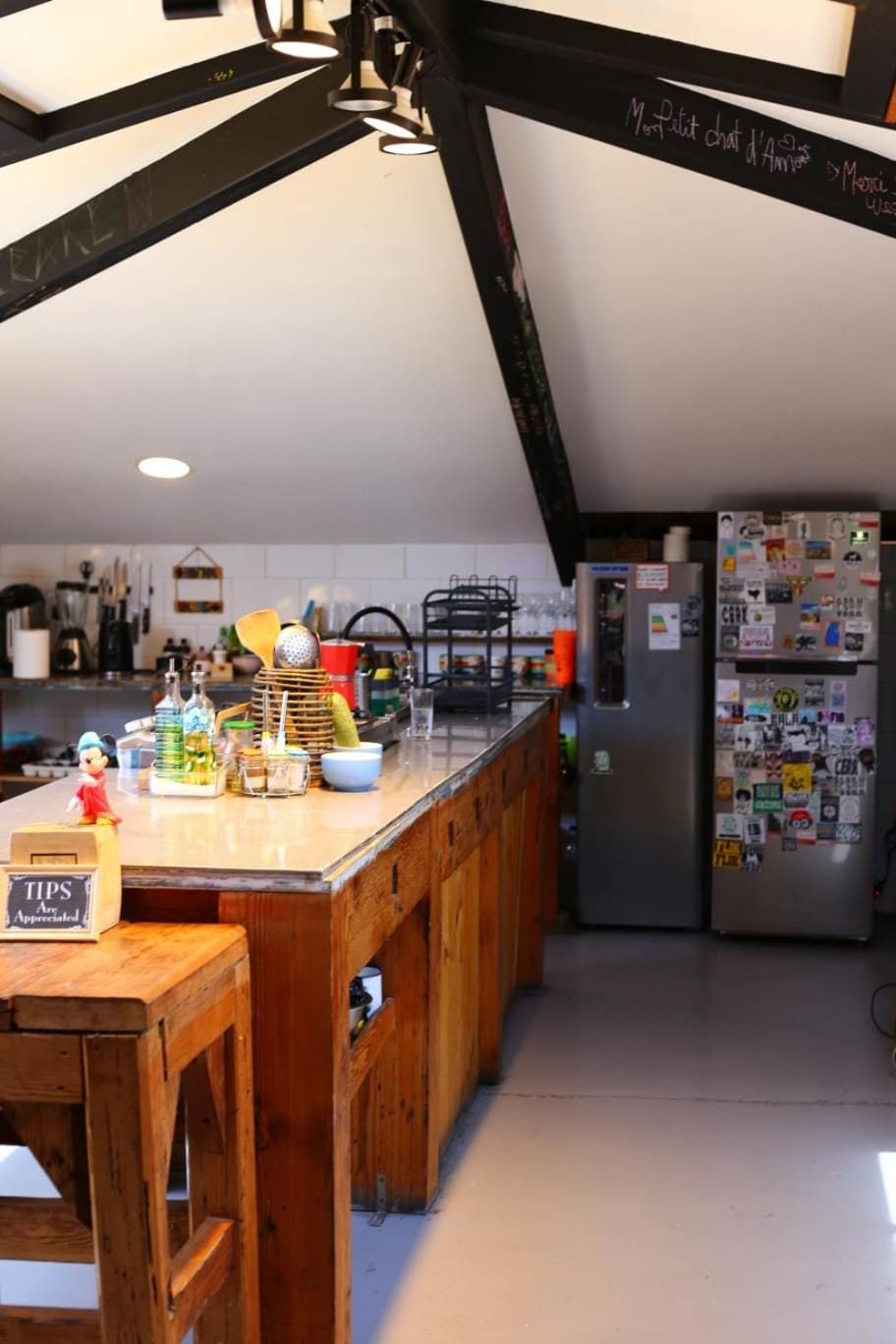 Kitchen or kitchenette, Communal kitchen, oven