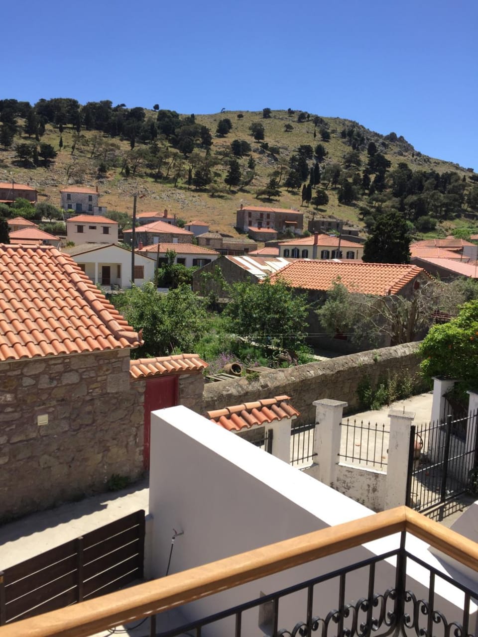 Balcony/Terrace, Mountain view, Street view