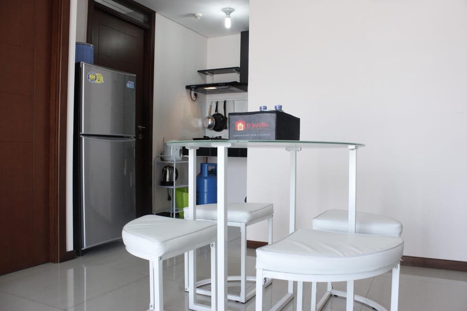 Modern Look 2BR Gateway Pasteur Apartment By Travelio Apartment in Bandung