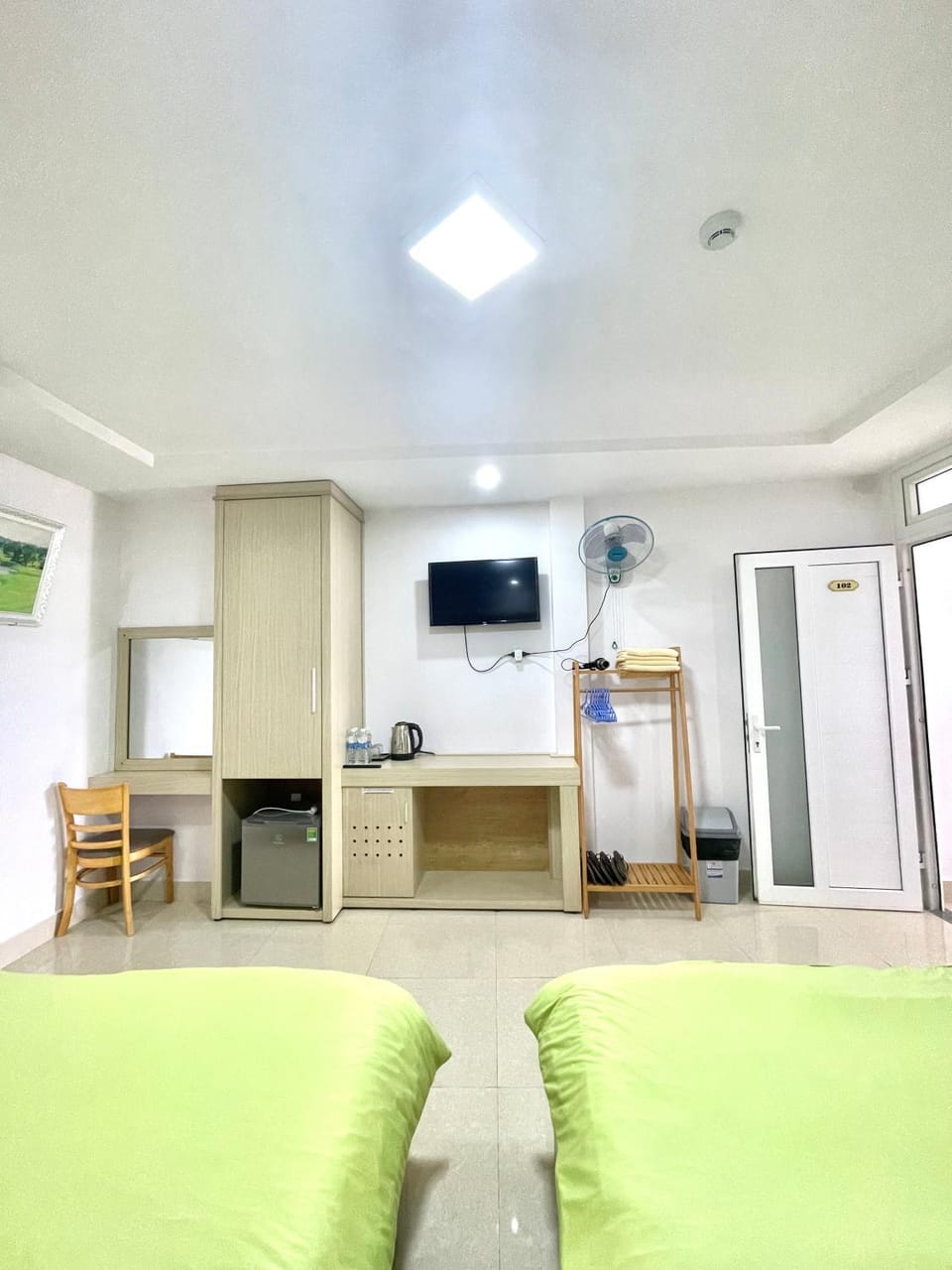 TV and multimedia, Photo of the whole room, Bedroom