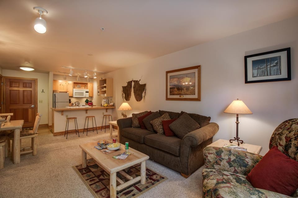 Teton Serenity by KABINO Community Hot Tub Fitness Center Near Grand Targhee Resort Electric Grill Sleeper Sofa House in Idaho