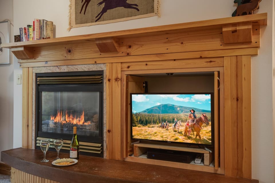 Teton Serenity by KABINO Community Hot Tub Fitness Center Near Grand Targhee Resort Electric Grill Sleeper Sofa House in Idaho