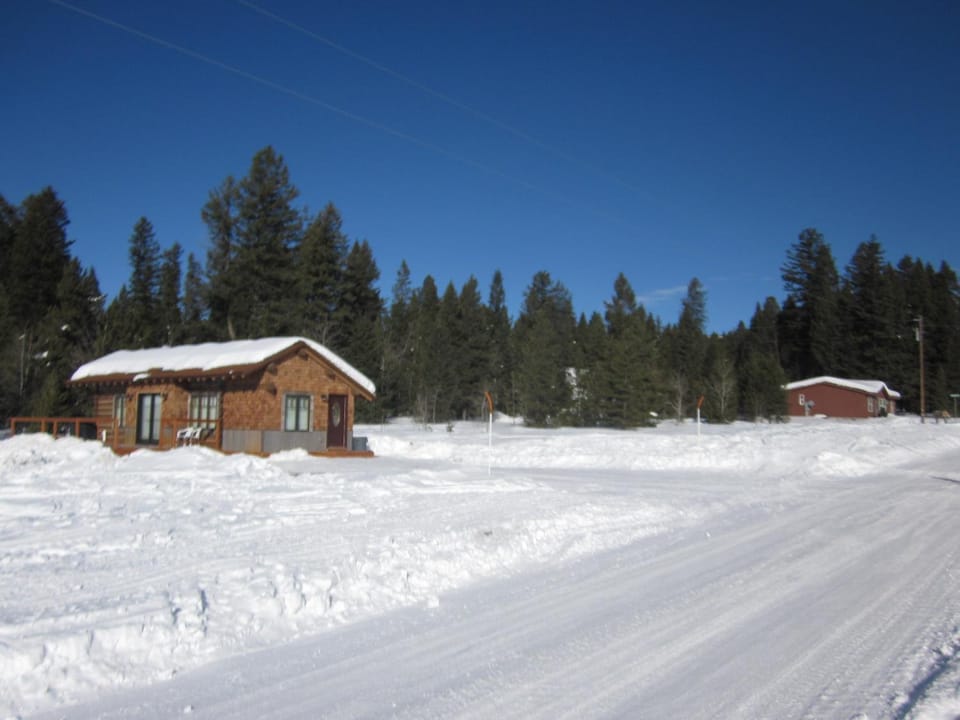 True Grit Adventure by KABINO Dogs OK FirePit Satellite WiFi Sleeper Sofa Perfect Location Rustic Modern House in Idaho