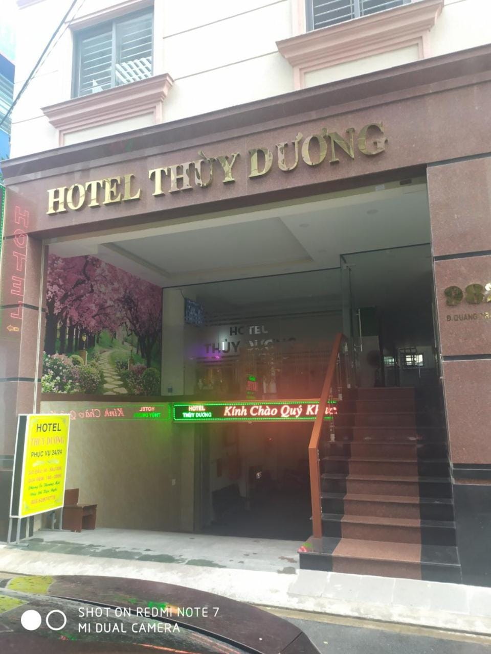 Facade/entrance