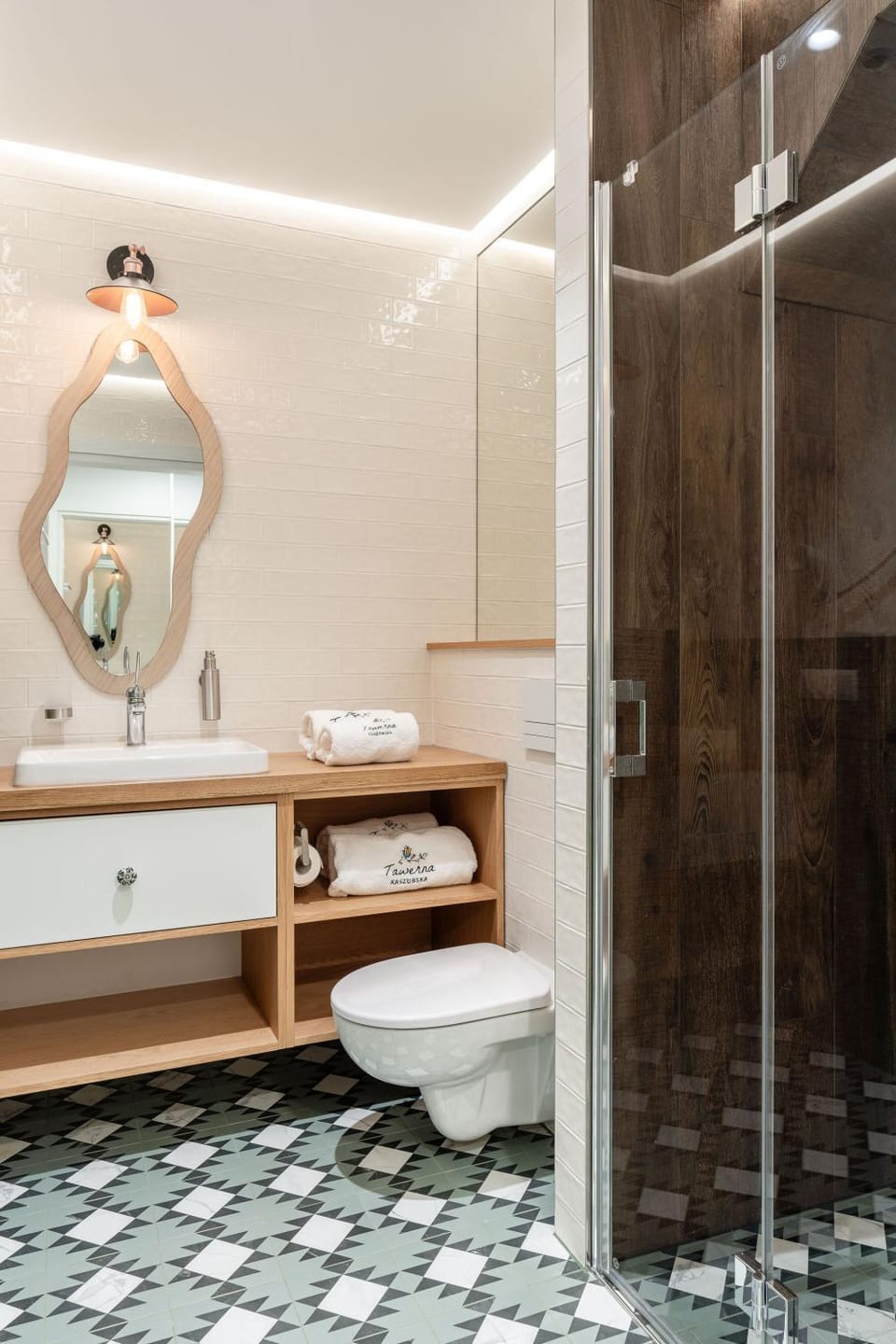 Shower, Toilet, Bathroom, hair dryier, towels