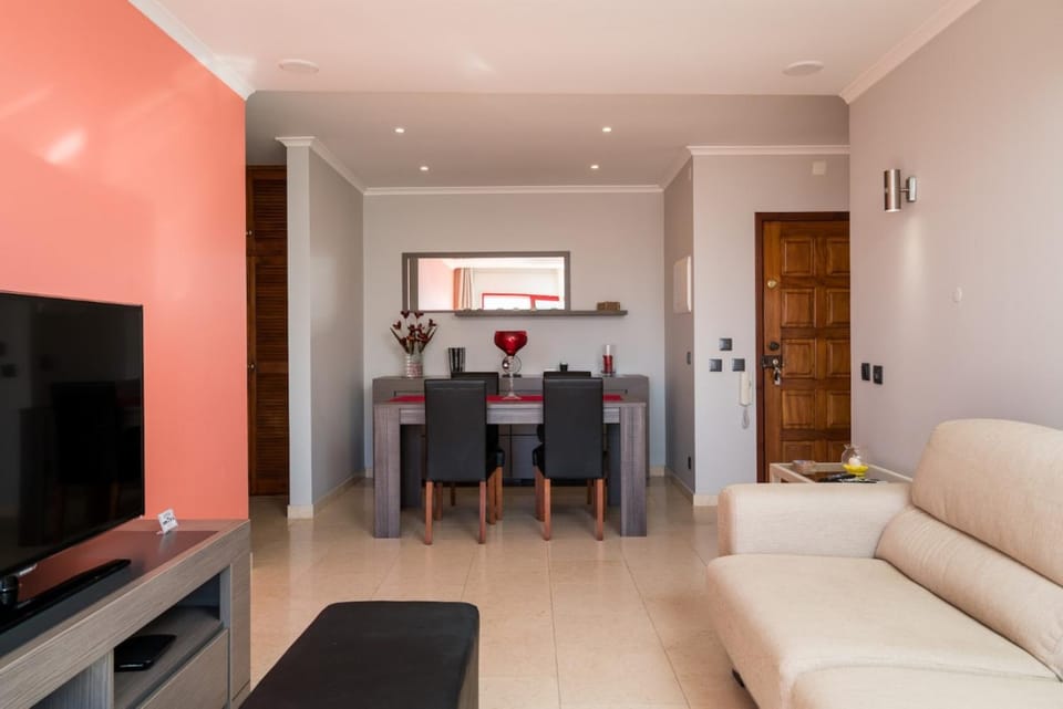 TV and multimedia, Living room, Dining area