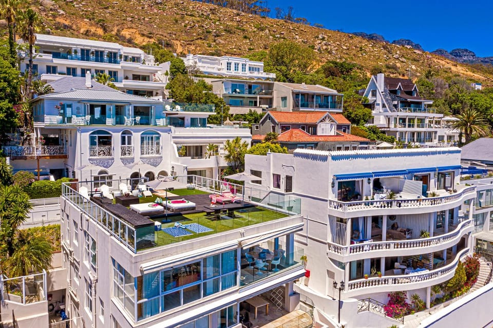 Clifton YOLO Spaces - Clifton Beachfront Penthouse Apartment in Cape Town