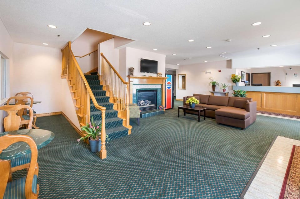 Lobby or reception, On site