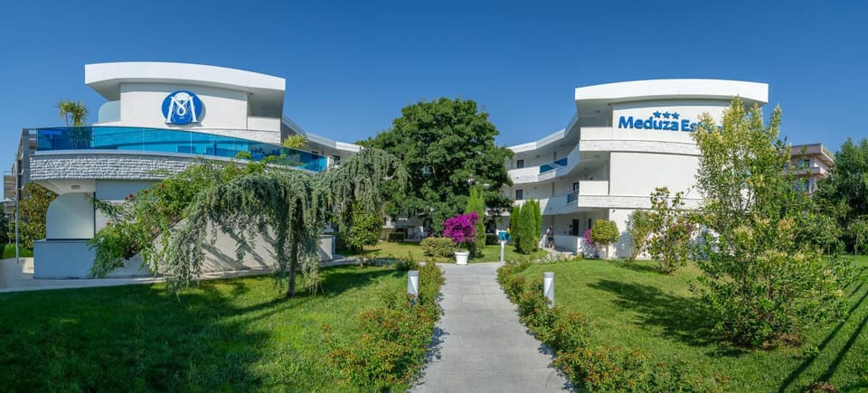 Property building, Garden