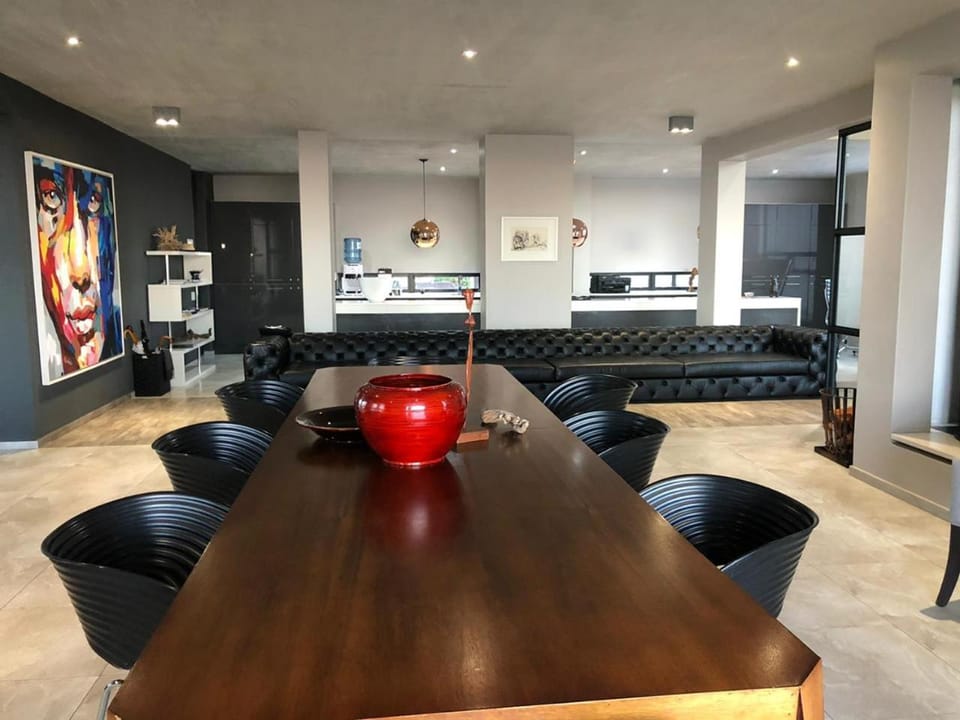 Stellar Guest Villa on Stunning Wine Farm Villa in Cape Town