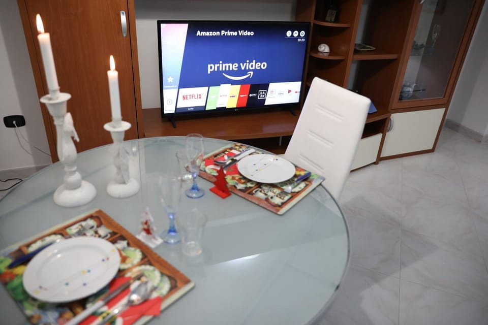 TV and multimedia, Dining area