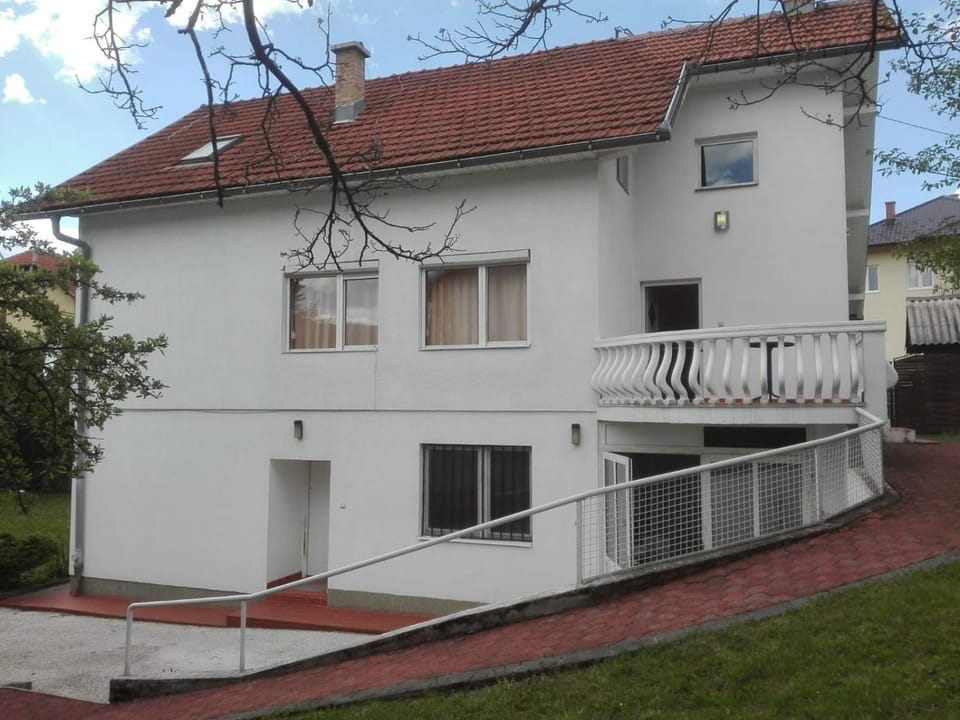 Property building, Balcony/Terrace