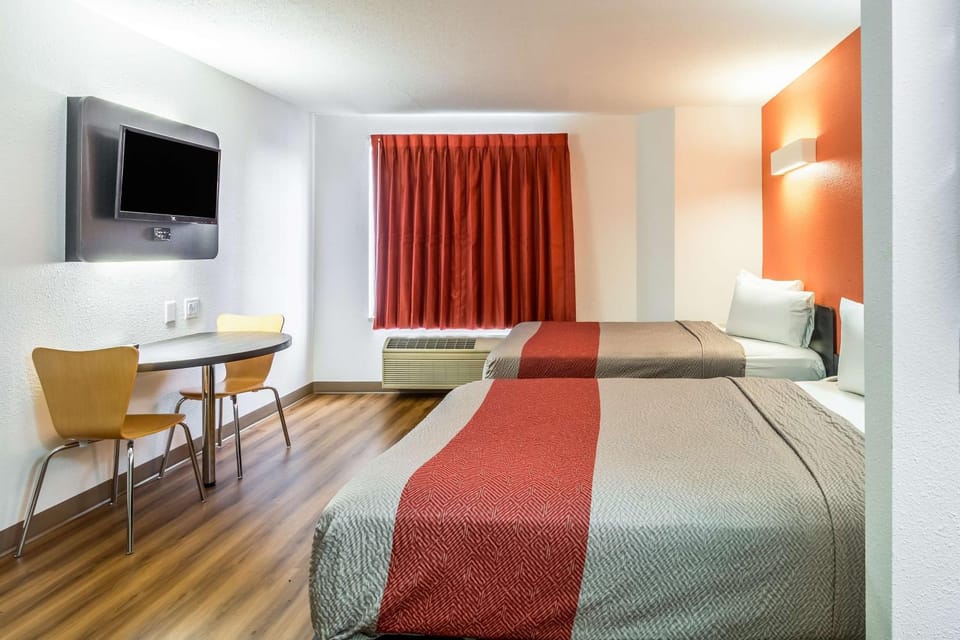 Photo of the whole room, On site