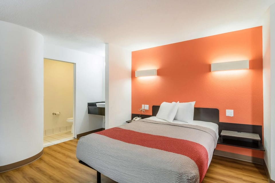 Photo of the whole room, Bedroom, On site