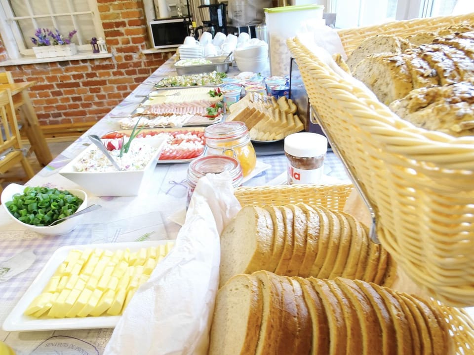 Breakfast, Buffet breakfast