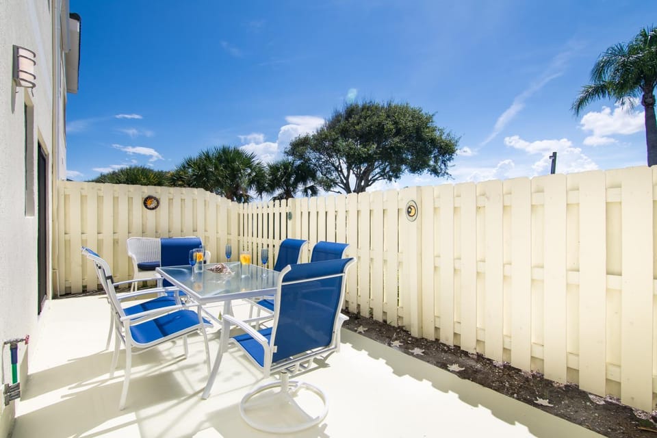 Patio, Balcony/Terrace, Balcony/Terrace