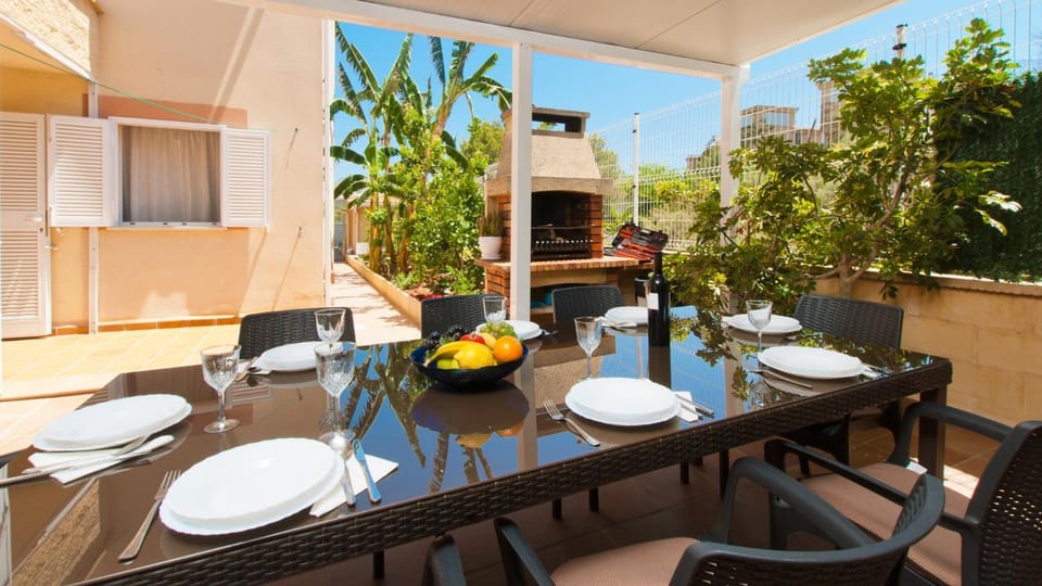 BBQ facilities, Balcony/Terrace, Dining area