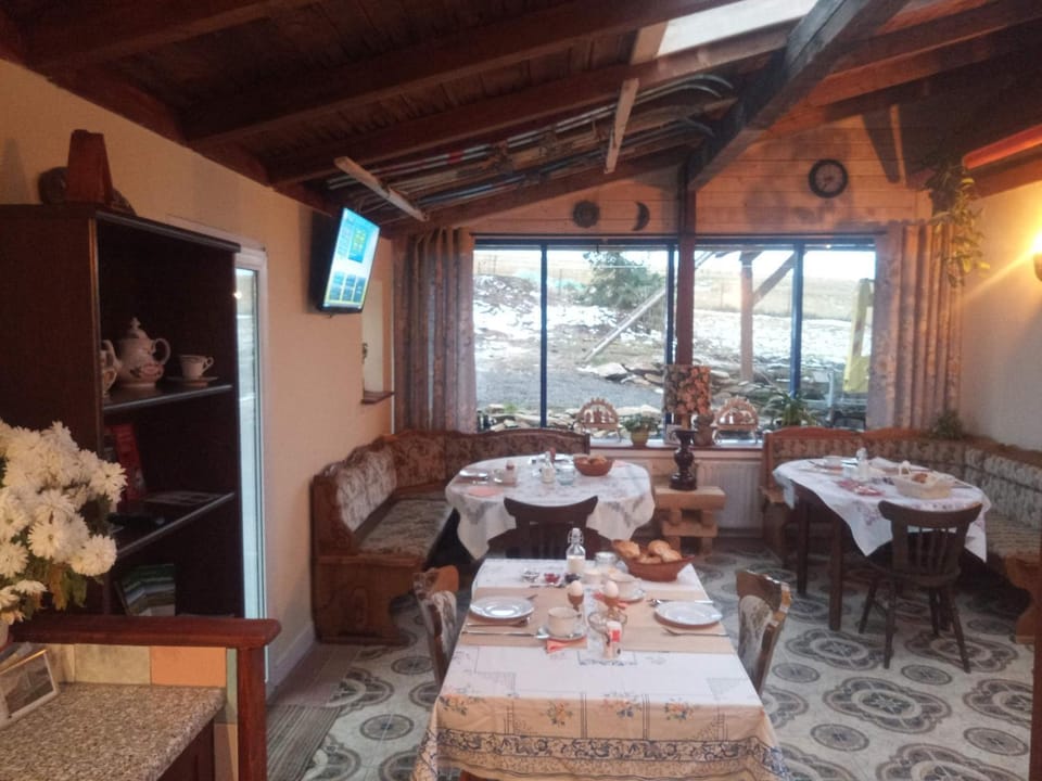 Lounge or bar, Continental breakfast, Buffet breakfast