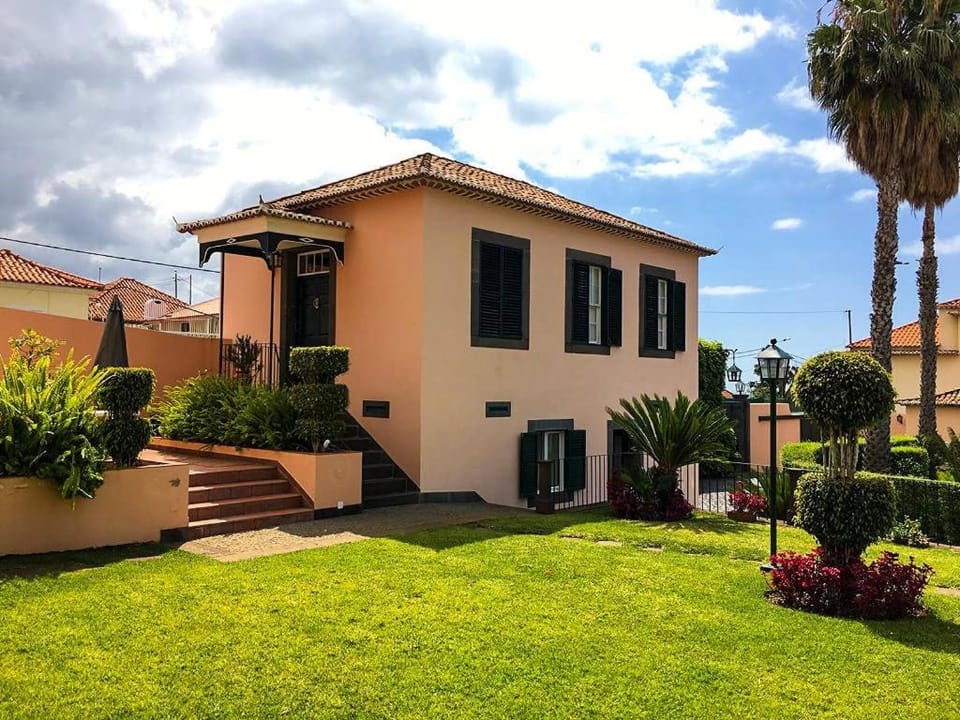 Casa Charmosa Bed and Breakfast in Funchal