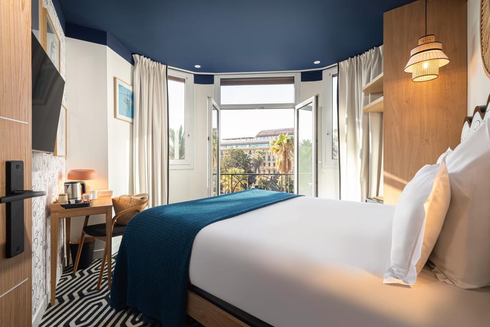 Bedroom, Garden view