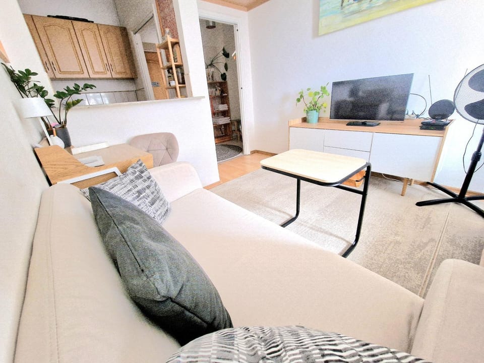 Communal lounge/ TV room, Kitchen or kitchenette, Living room, Seating area