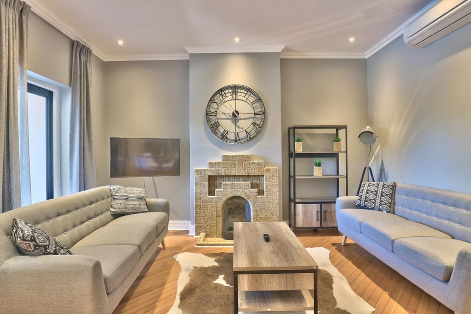 Warwick Mansions 7 Apartment in Cape Town