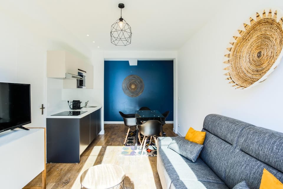 Kitchen or kitchenette, Living room, Dining area