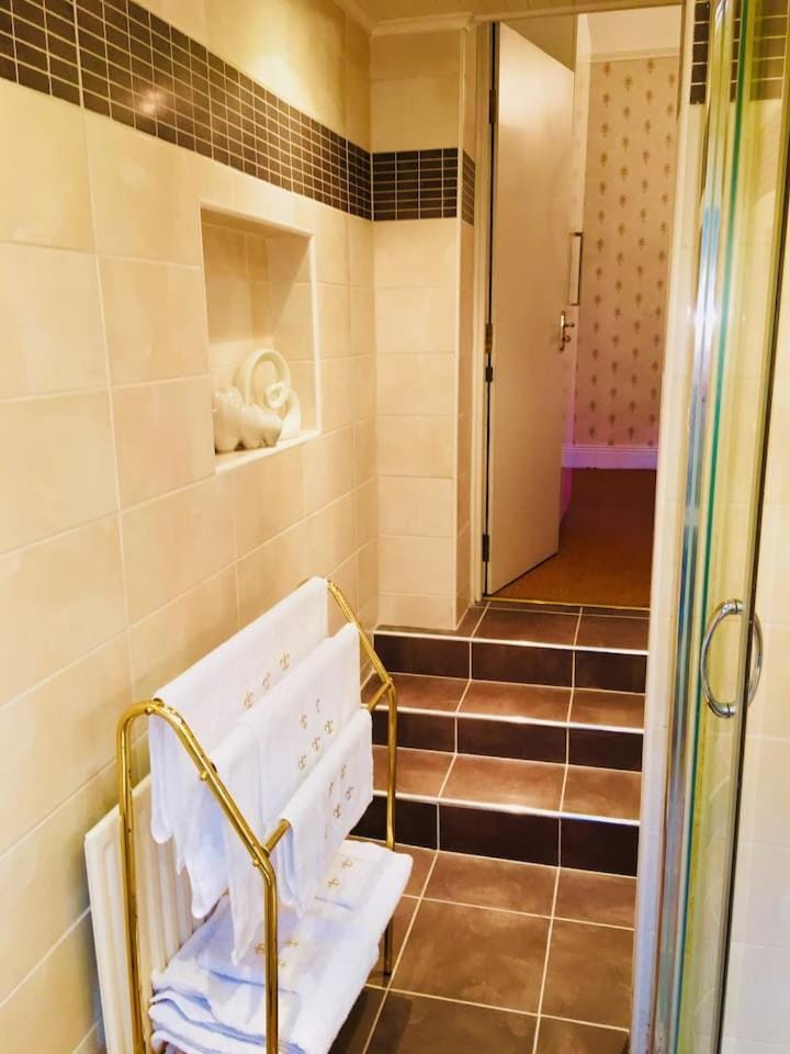 Luxury Lakeside Living Broadview 1 Georgian House Villa in Enniskillen