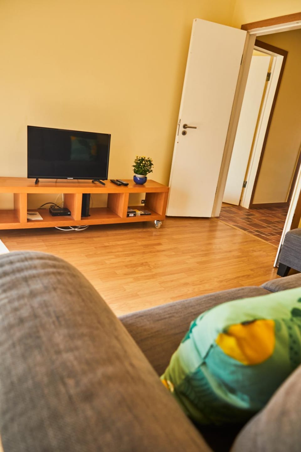 Communal lounge/ TV room, TV and multimedia, Living room, Seating area, Evening entertainment