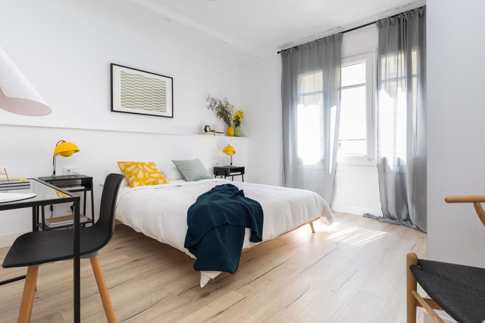 Bed, Photo of the whole room, Bedroom