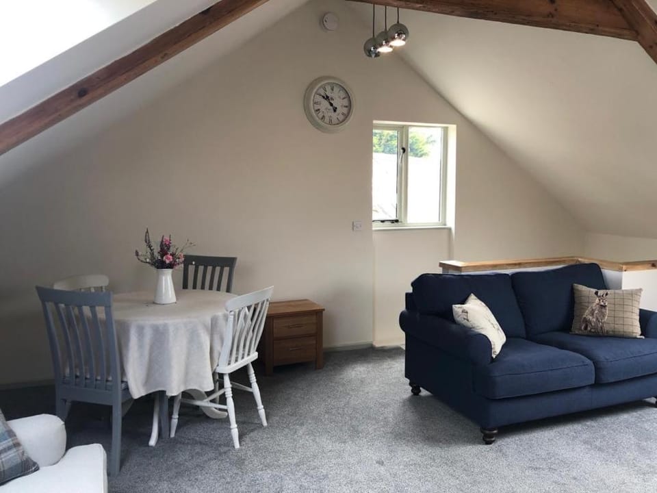 TV and multimedia, Living room, Dining area