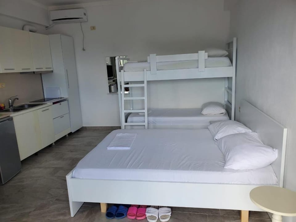 Bed, bunk bed