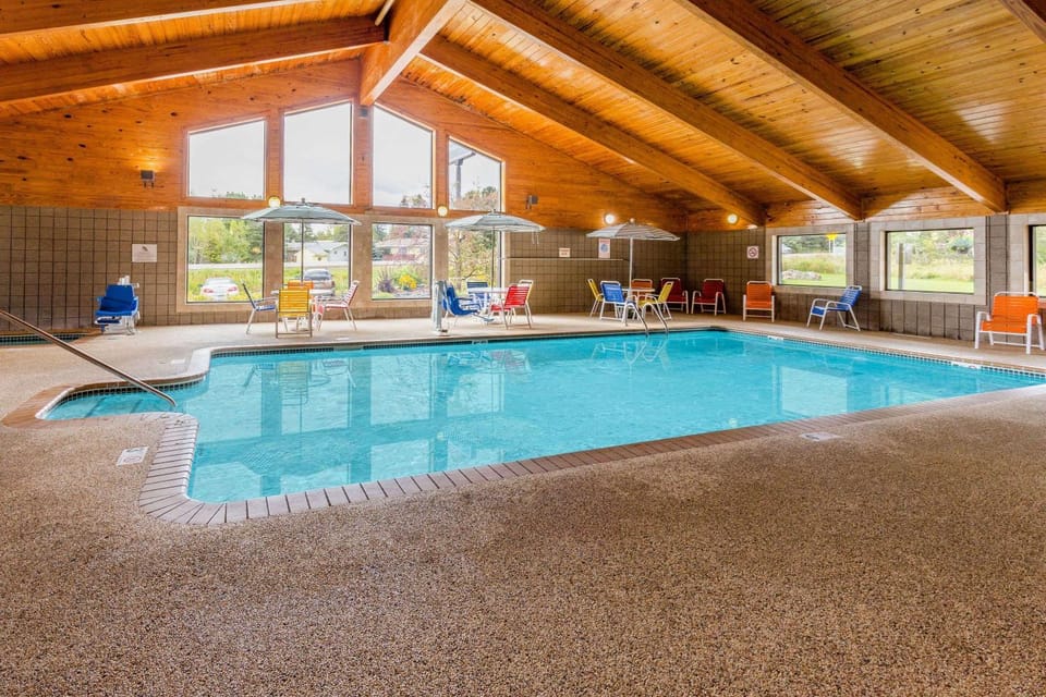 On site, Pool view, Swimming pool