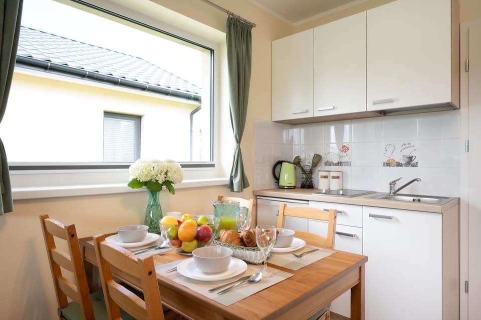 Coffee/tea facilities, View (from property/room), View (from property/room), Kitchen or kitchenette, Food and drinks, Other, Other, Other, Decorative detail, Decorative detail, Dining area, Food, Drinks, stove, kitchen, kitchen