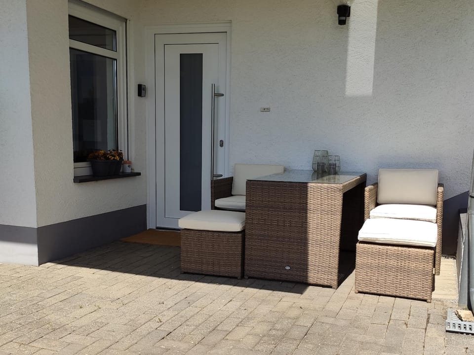 Patio, Seating area