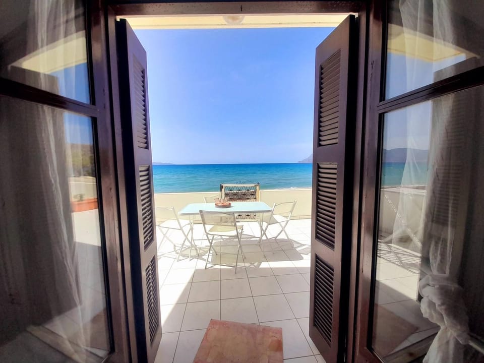 Natural landscape, Balcony/Terrace, Sea view
