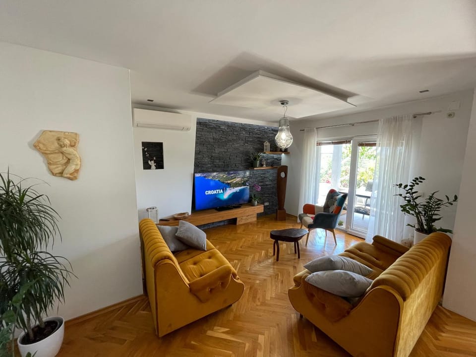 House MARIO Apartment in Šibenik-Knin County, Croatia