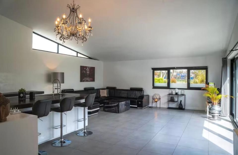 Bungalow Haarlem Amsterdam with jacuzzi Villa in Haarlem