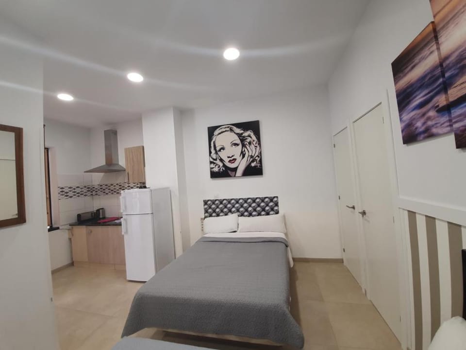Dining area, Bedroom