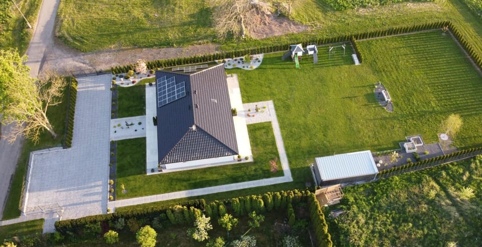 Property building, Bird's eye view, Garden, Garden view