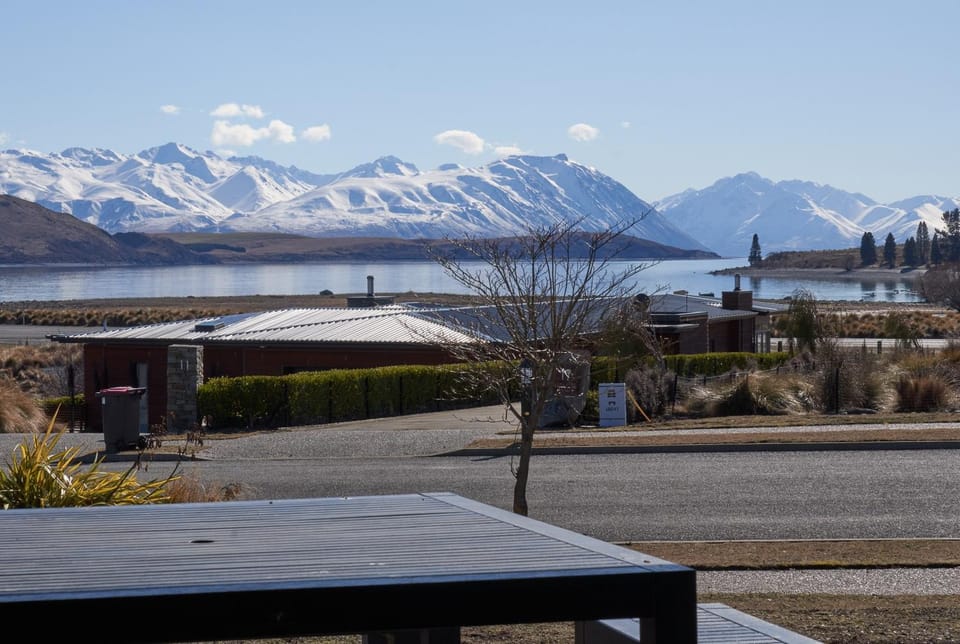 Property building, Patio, Lake view, Mountain view