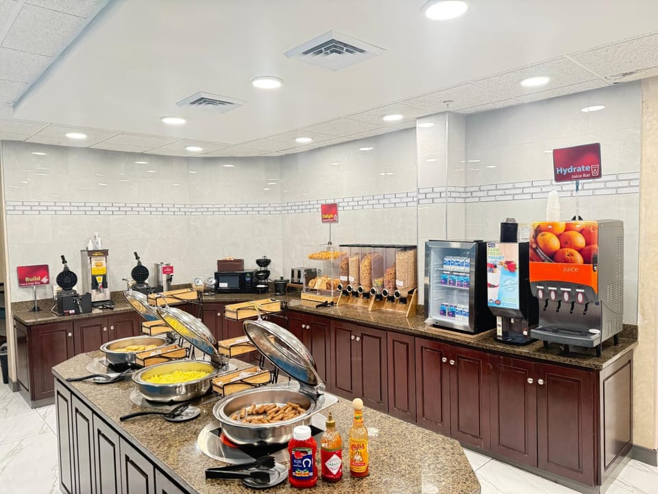 Food and drinks, Food, Breakfast, Continental breakfast, Buffet breakfast