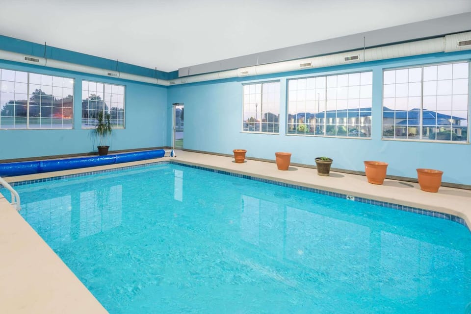 On site, Pool view, Swimming pool, Swimming pool