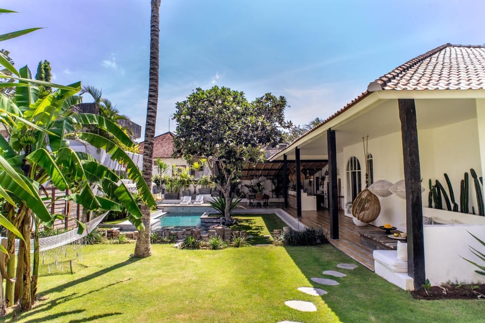 Patio, Facade/entrance, Garden